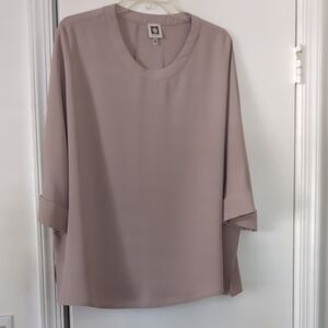 Women's Taupe Top